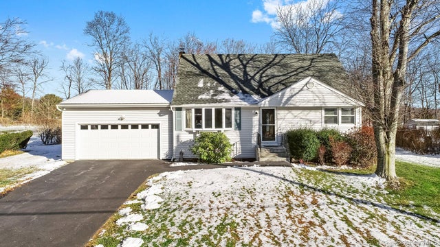 48 Friendly Road, Mahopac
