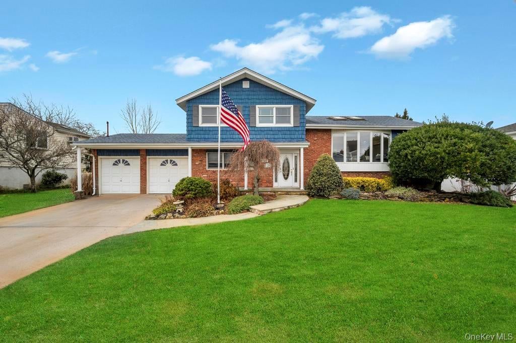 65 Waterview Avenue, Massapequa