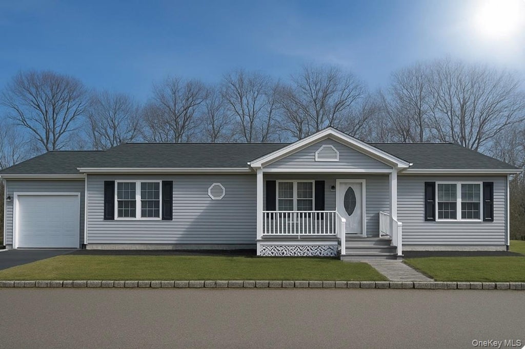 1407 Middle Road # 275, Calverton