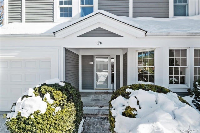 39 Alex Drive, White Plains