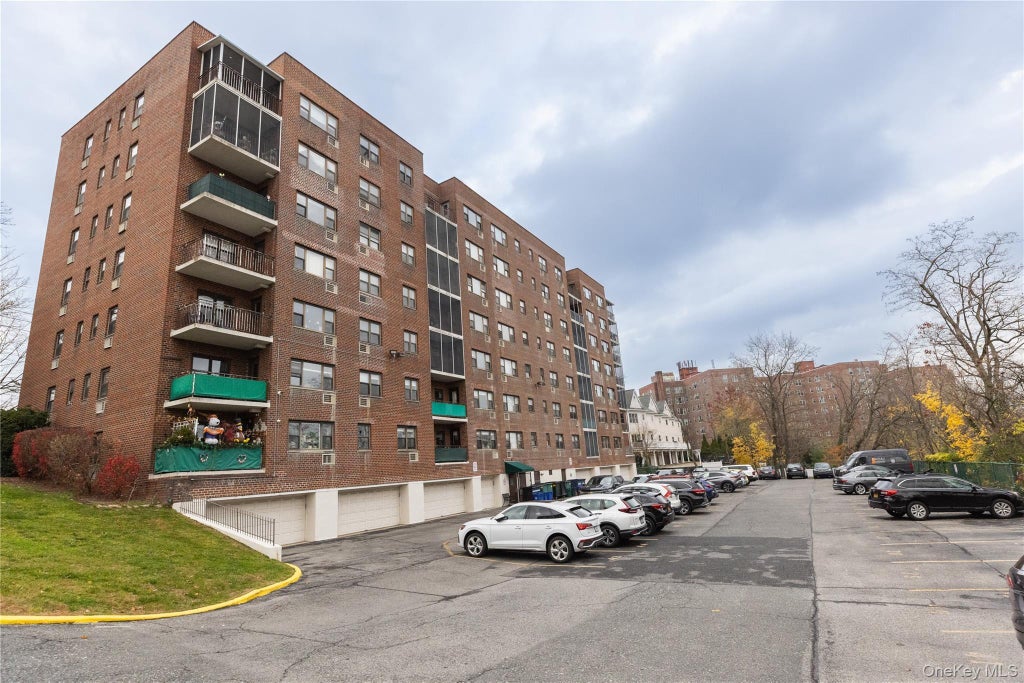 266 Pelham Road # 4h, New Rochelle