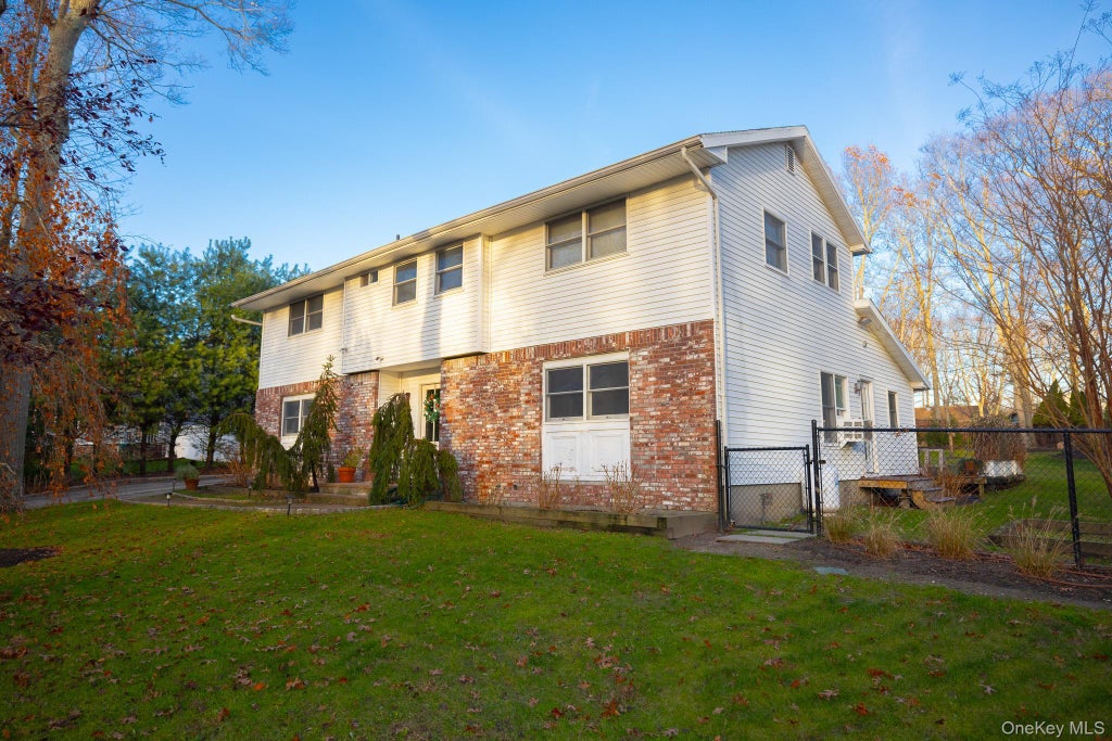 94 Kings Drive, Riverhead