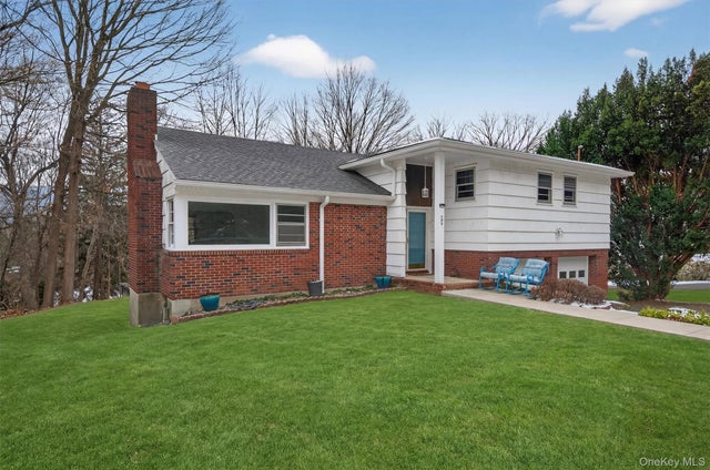 152 Old State Road, Highland Falls