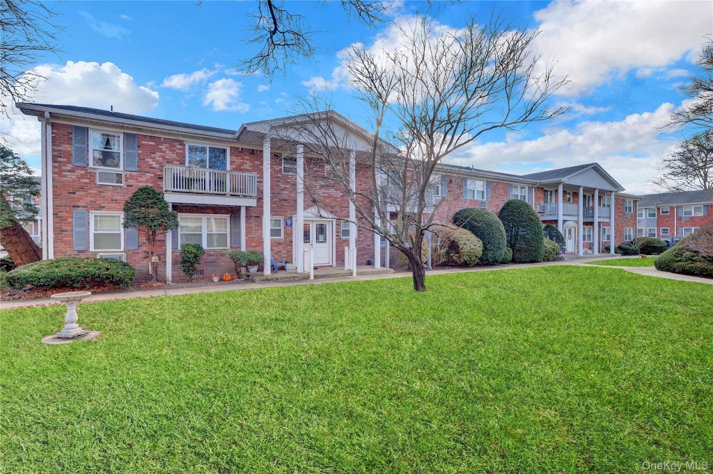 210 Fairharbor Drive # 210, Patchogue