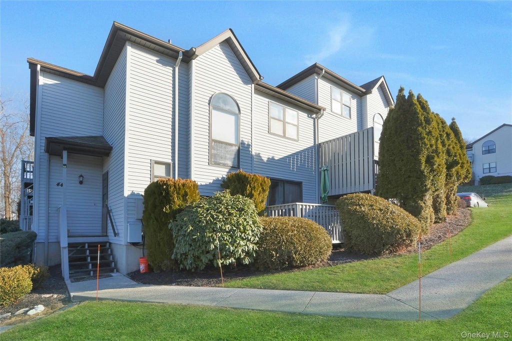 44 Natalie Court, Monroe