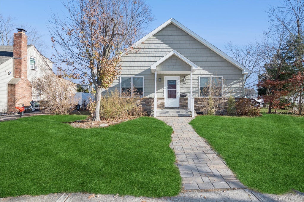 2319 Willow Street, Wantagh