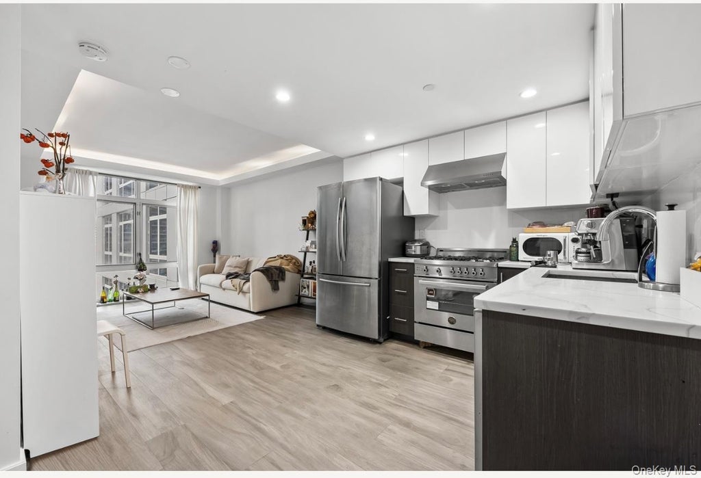 97-45 63 Drive Unit #6a, Rego Park