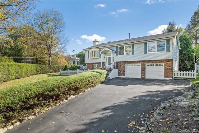 Photo of Listing #943195