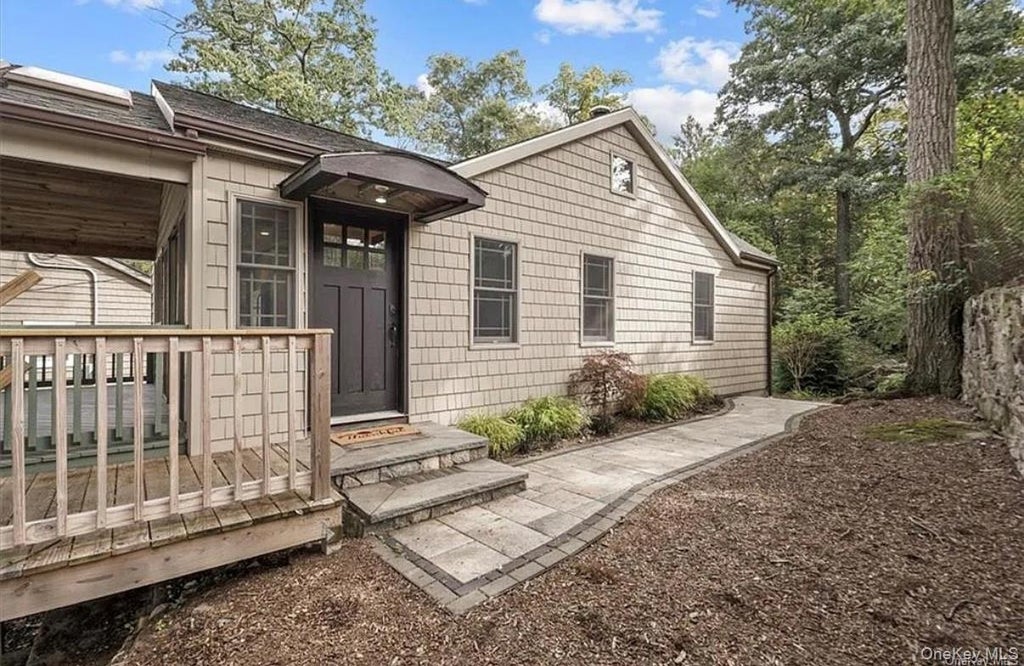 11 Oakdale Road, Putnam Valley