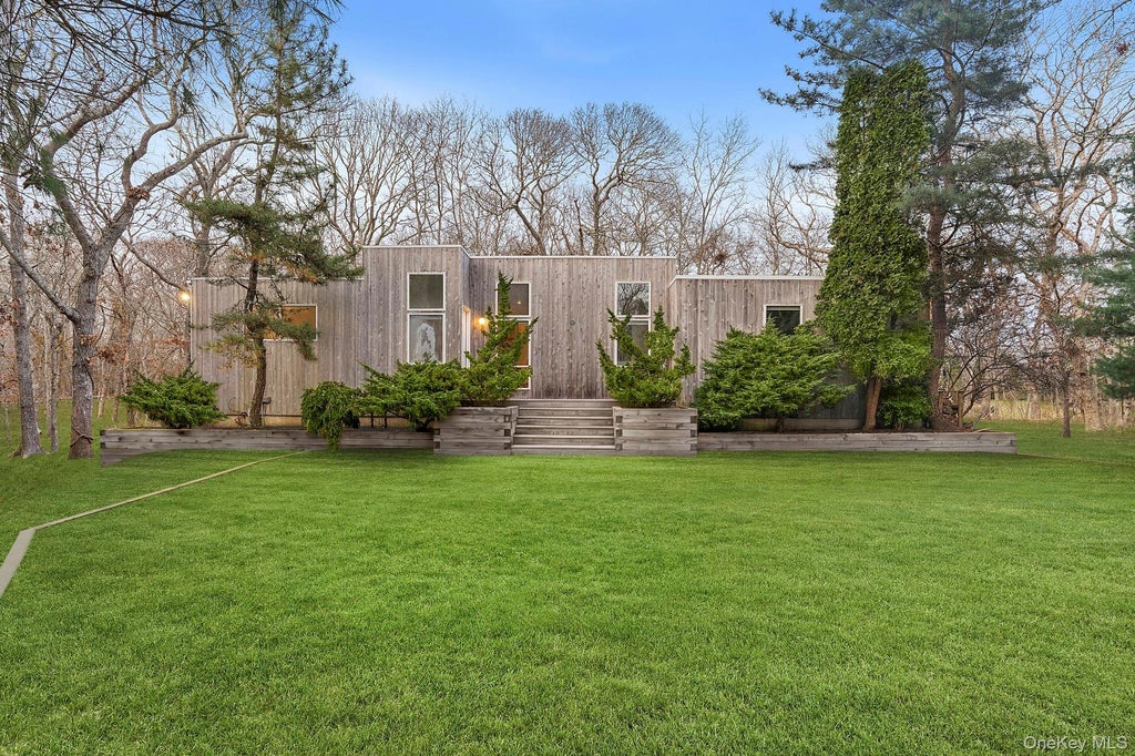 54 Fox Hunt, Amagansett