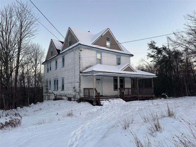 74 Cold Spring Road, Liberty