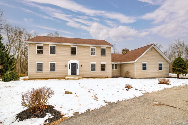 24 Deer Run Road, Newburgh