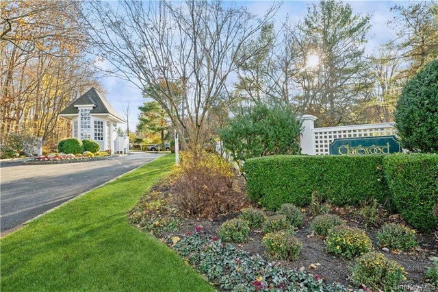 6 Berrybush Lane # 6, Hastings-on-Hudson