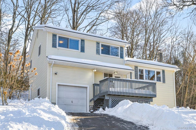 102 Ridge Road, Cortlandt Manor