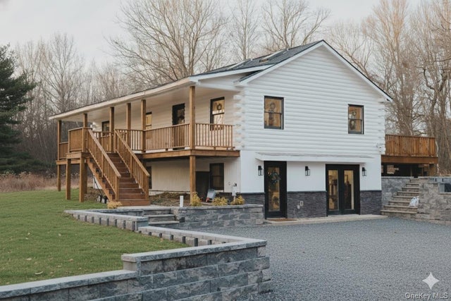 281 Falls Road, Hudson