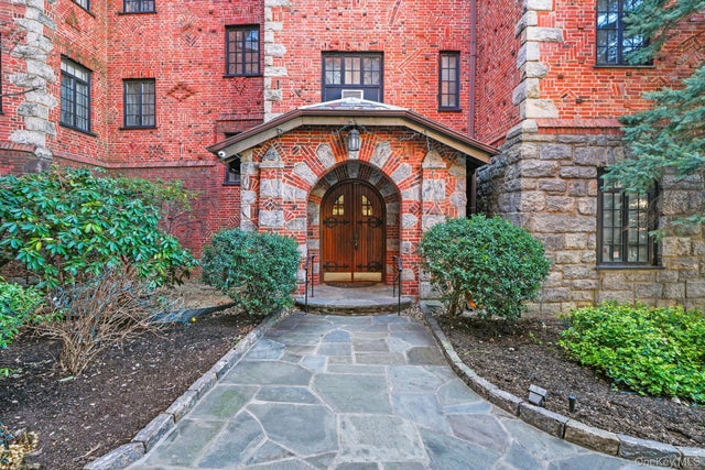 Photo of Listing #949040