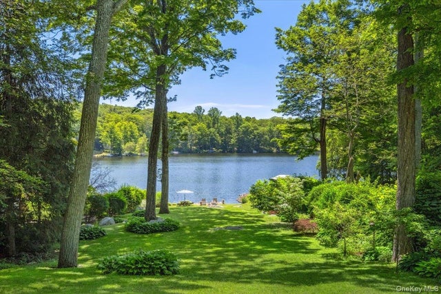 342 Lake Shore Road, Putnam Valley