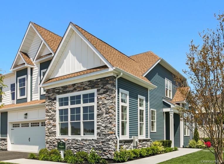 81 Juniper Lane # 25, Yaphank