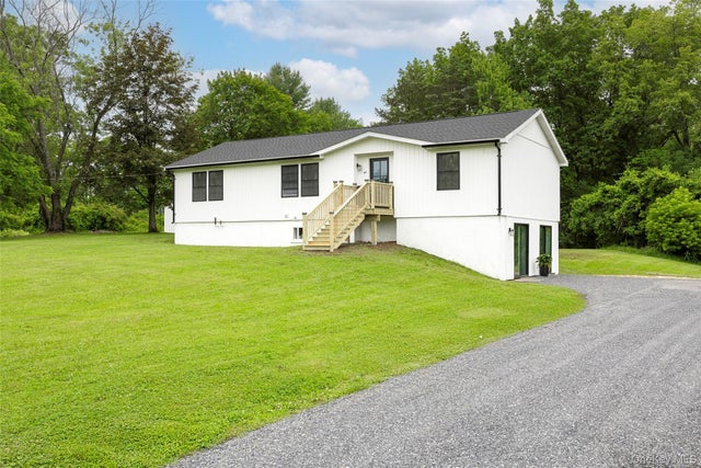 47 Clay Hill Road, Tivoli