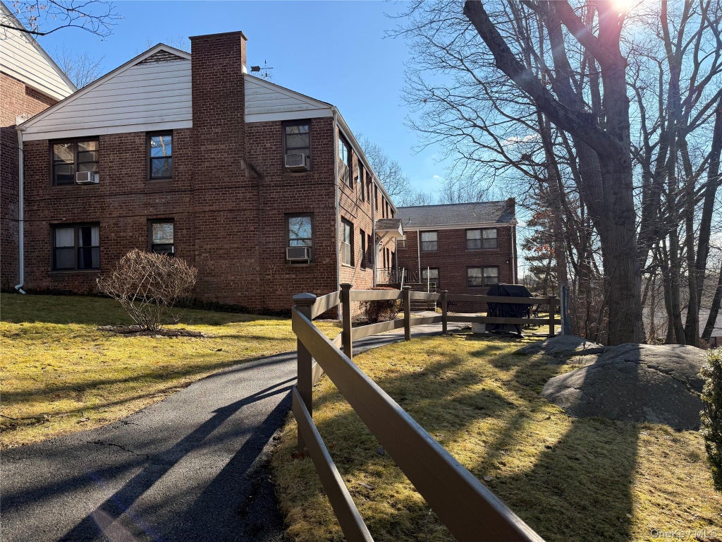 67 Rockledge Road # 1b, Hartsdale