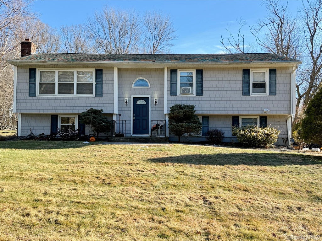 110 Wayacross Road, Mahopac