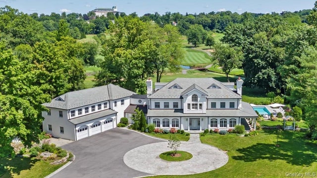 17 Boxwood Lane, Rye