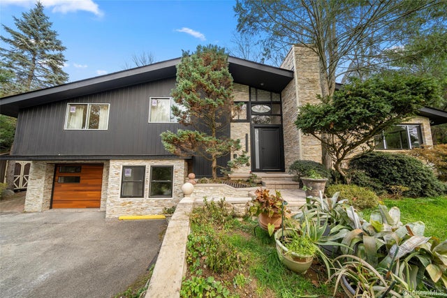 57 Virginia Lane, Thornwood