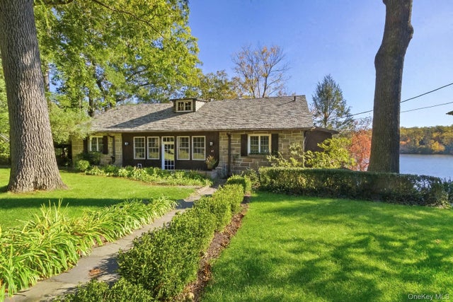 50 Cove Road, South Salem