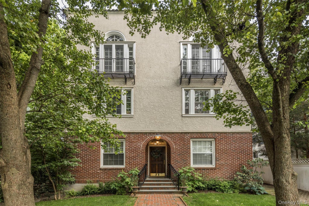 15 Meadow Avenue # 6, Bronxville