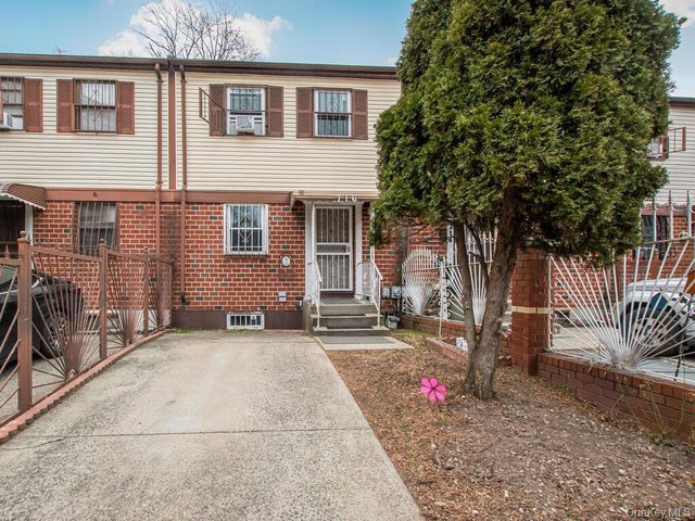 Photo of Listing #952387