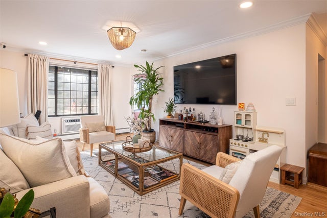 4 Foxwood Drive # 5, Pleasantville