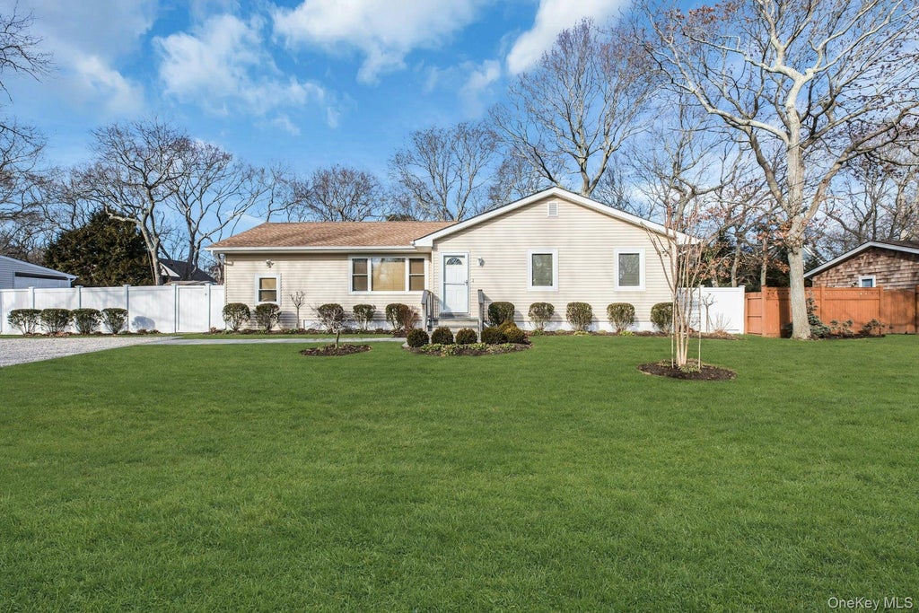 79 School Street, Hampton Bays