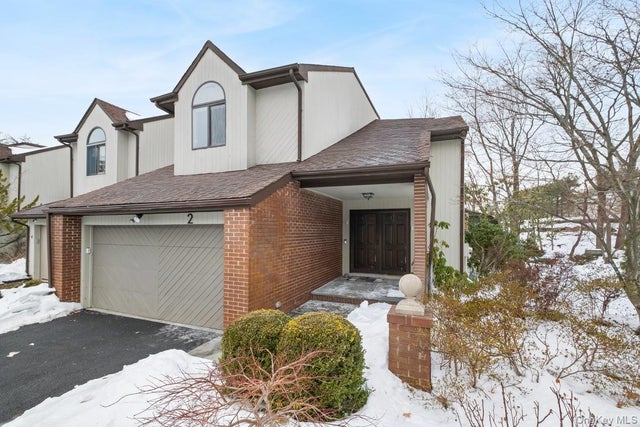 2 Brookridge Road, New Rochelle