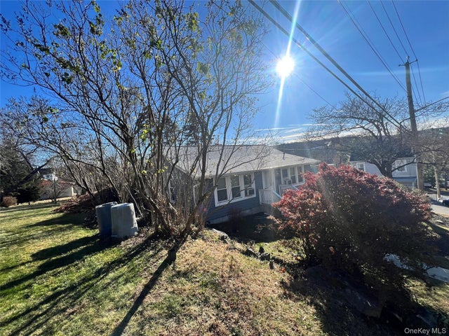 8 Maple Avenue, Tarrytown