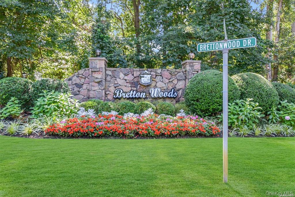 852 Skyline Drive, Coram