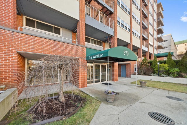 370 Westchester Avenue # 2n, Port Chester