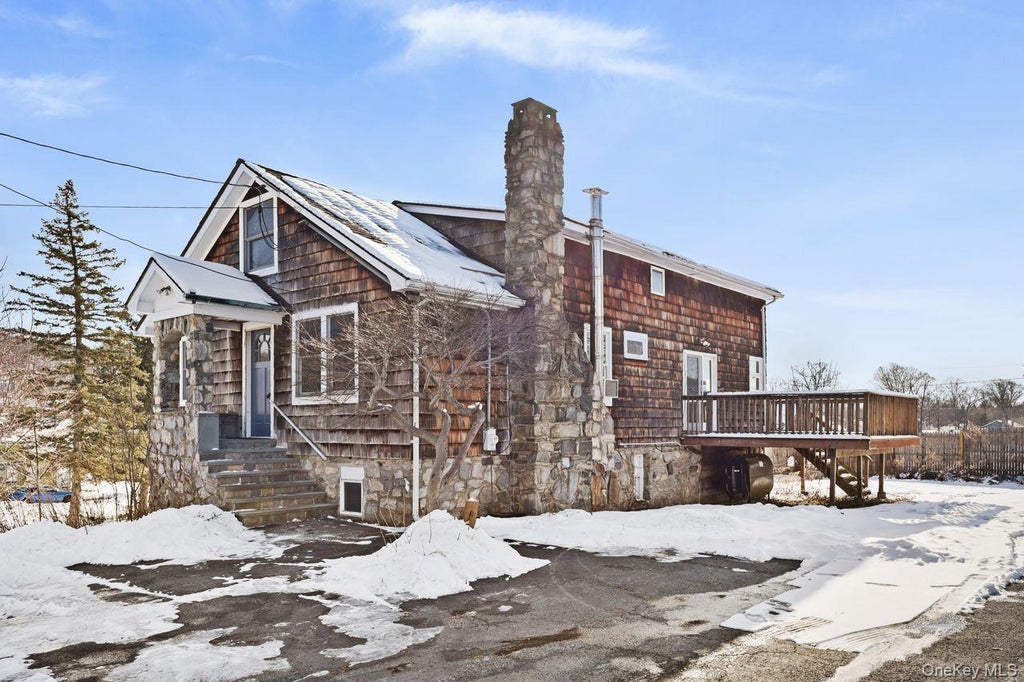 12 Sebago Road, Carmel