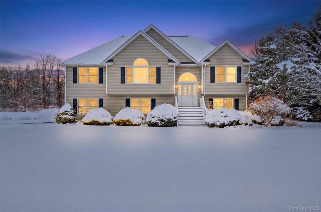 192 Robinson Lane, Wappingers Falls