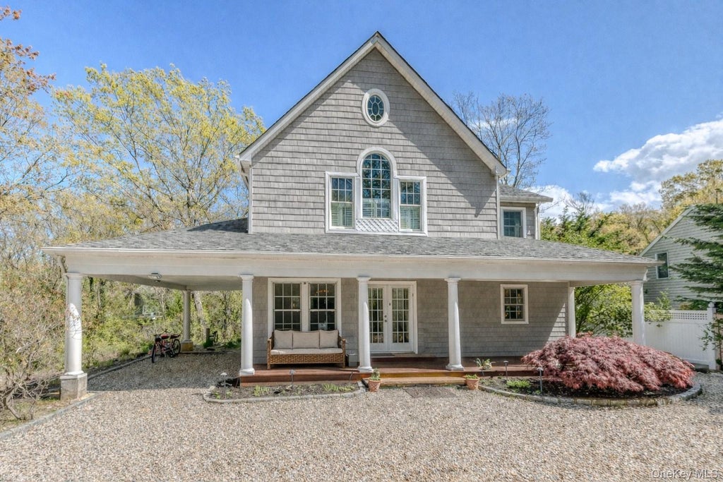 2 Walnut Avenue, Setauket