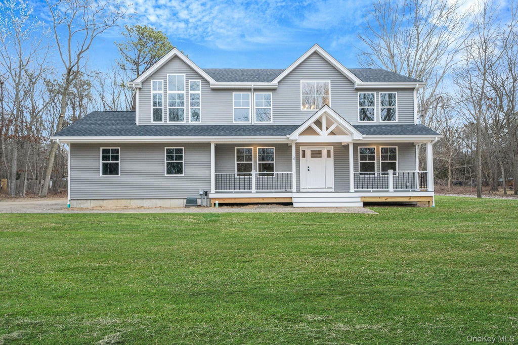 63c Blydenburgh Road, Centereach