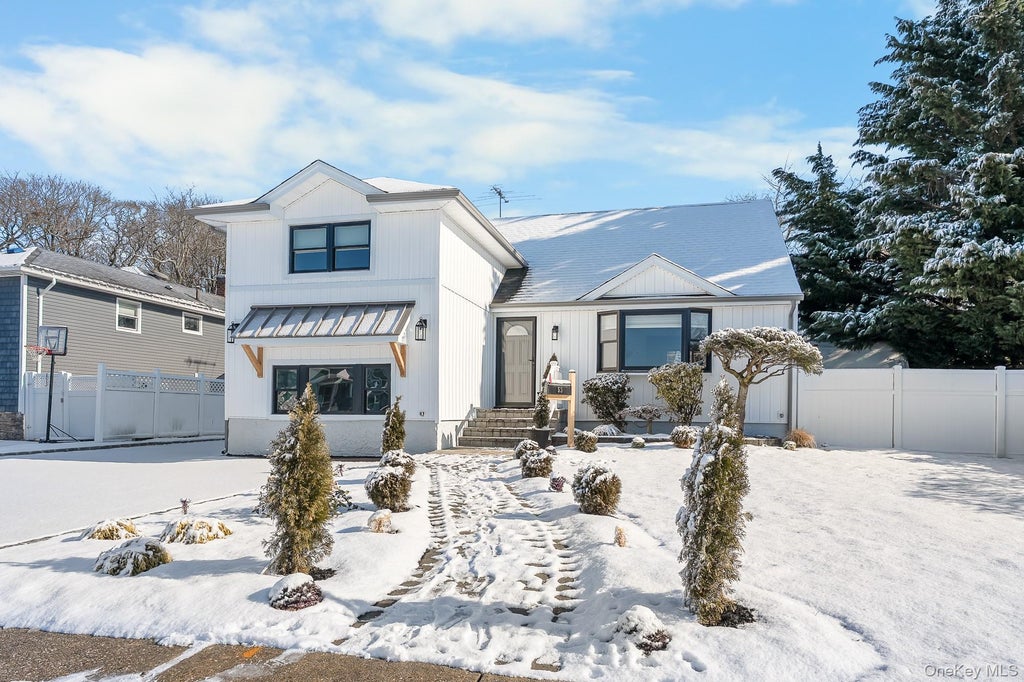 53 Elizabeth Drive, Bethpage