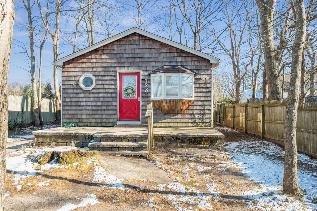 123 Lynbrook Drive, Mastic Beach