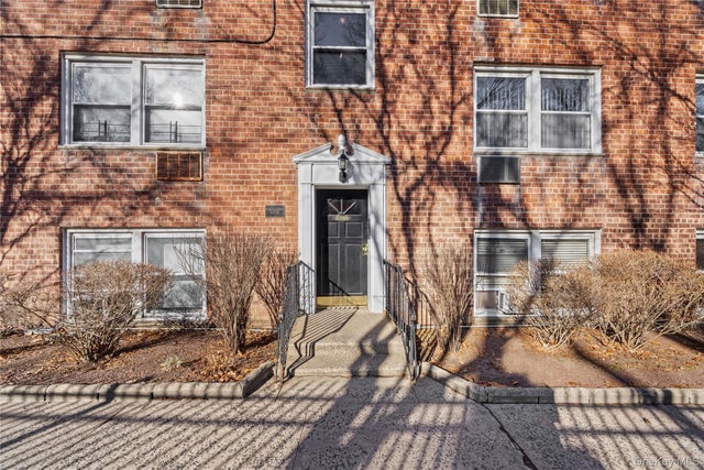 Photo of Listing #954598