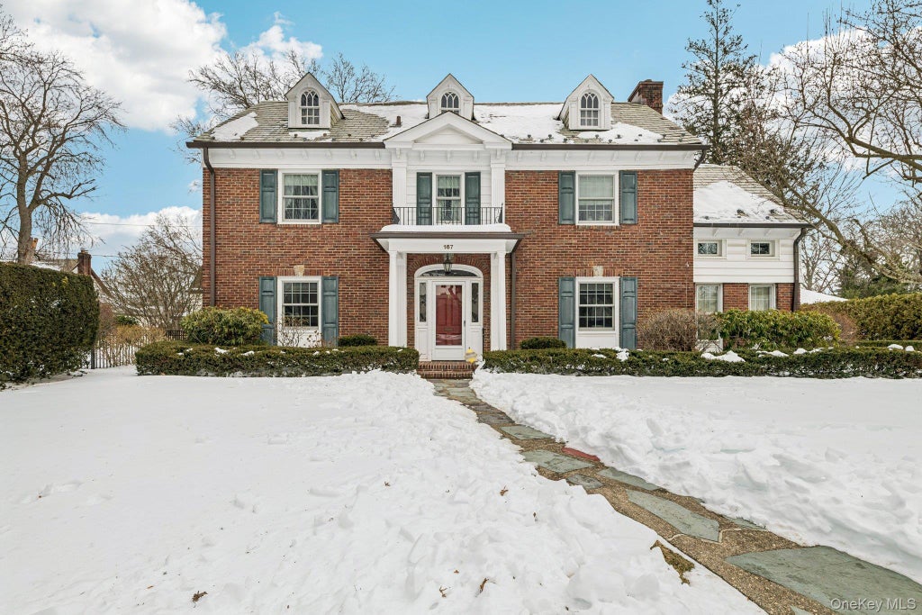 167 Kensington Road, Garden City