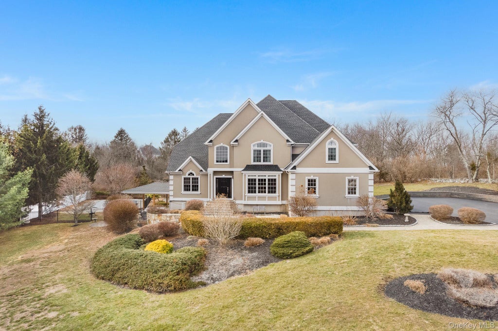 5 Madonna Drive, Lagrangeville