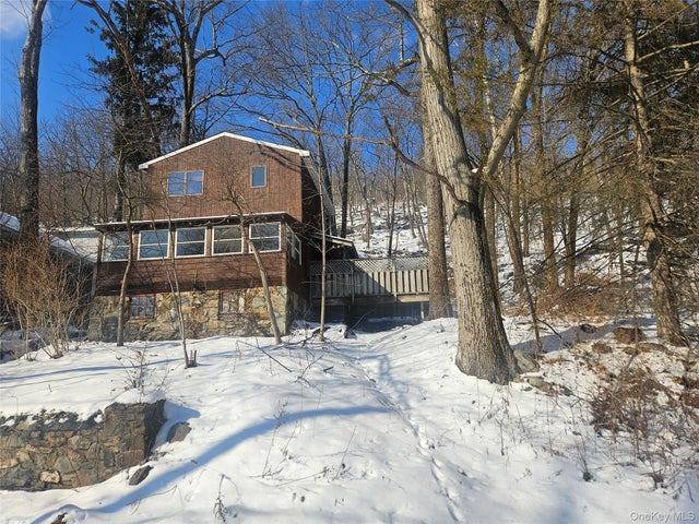 52 Deer Trail S, Greenwood Lake
