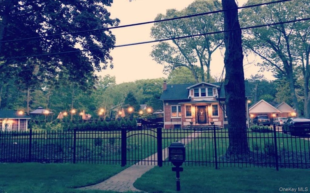 21 Masem Court, Medford