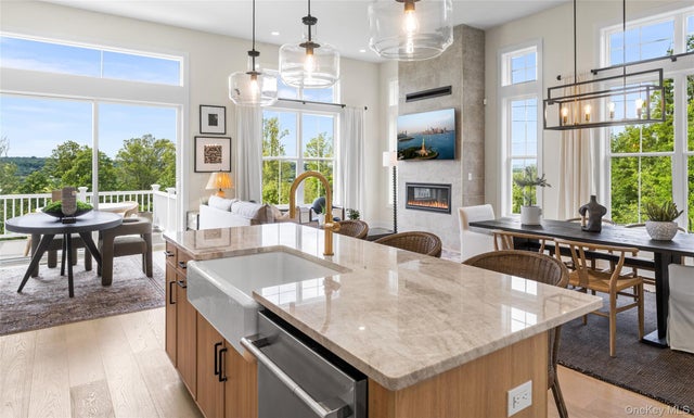 Photo of Listing #956524