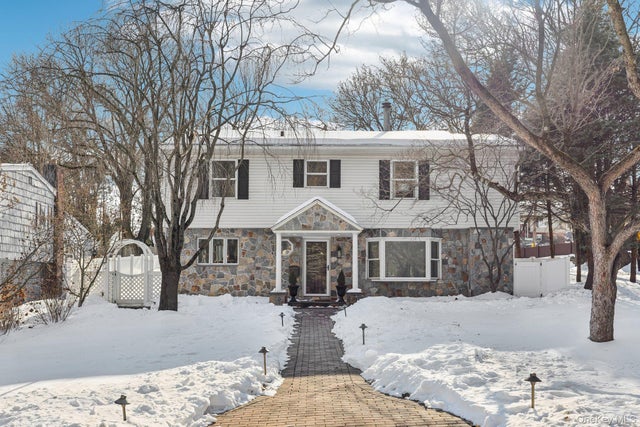 56 Hewitt Avenue, Bronxville