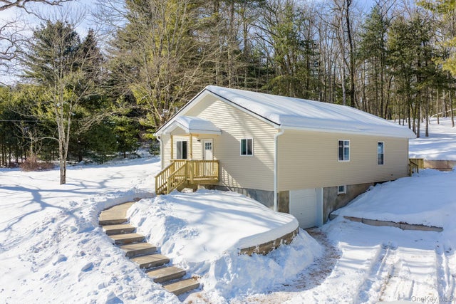 943 State Route 55, Eldred